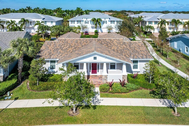 view of front of house featuring a front yard