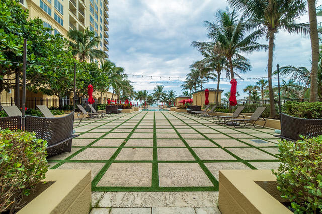 view of home's community featuring a patio