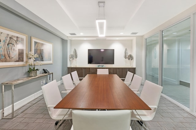 dining area with carpet