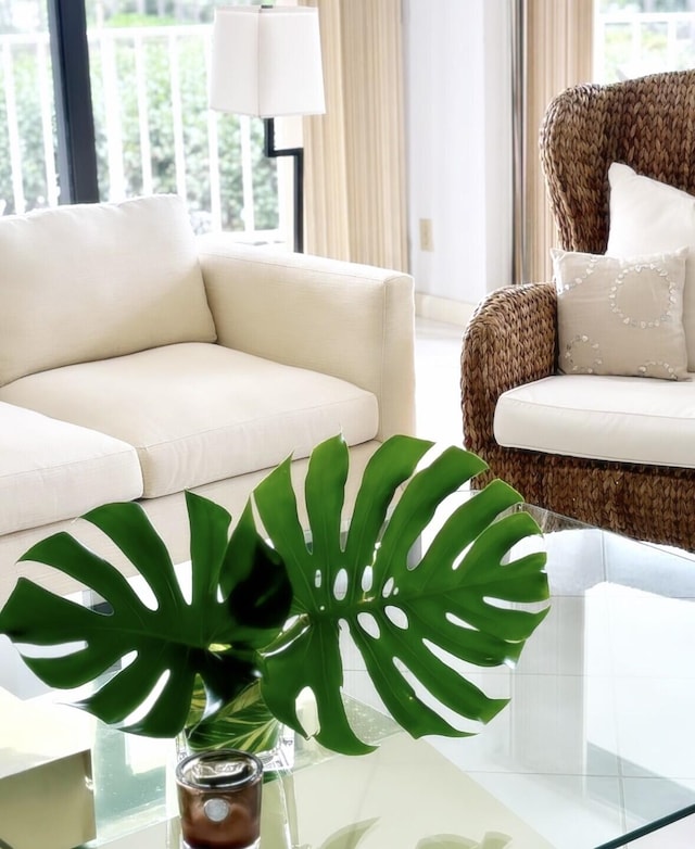 3400 S Ocean Blvd Unit 2Aii, Palm Beach, FL 33480 - view of sitting room