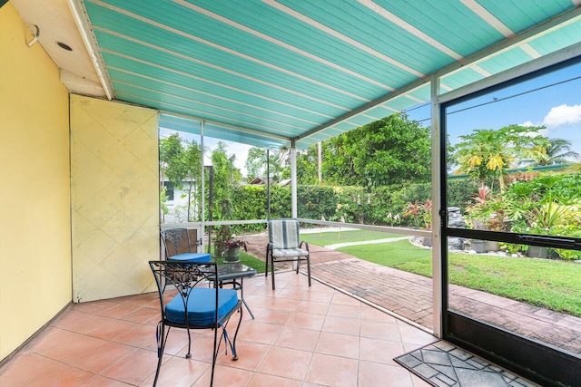 sunroom with a healthy amount of sunlight