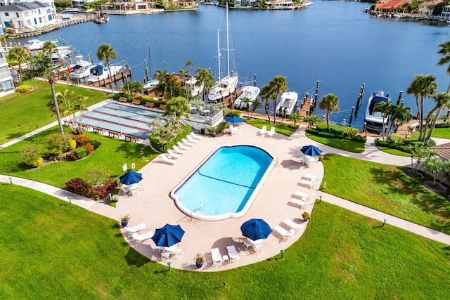 bird's eye view featuring a water view