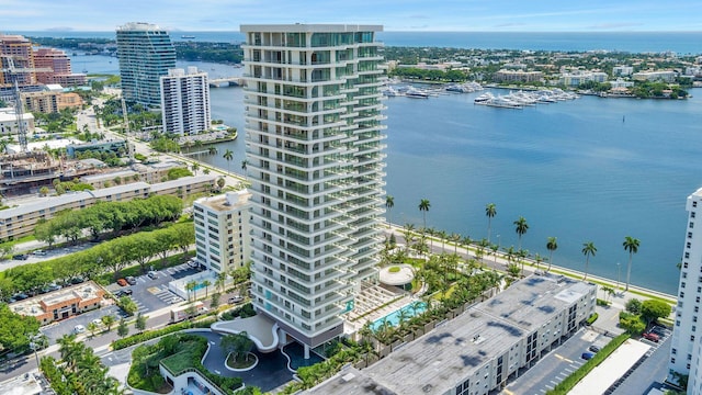 bird's eye view featuring a water view