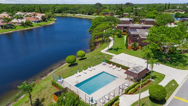 bird's eye view featuring a water view