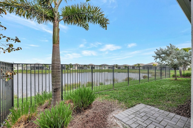 view of yard featuring a water view