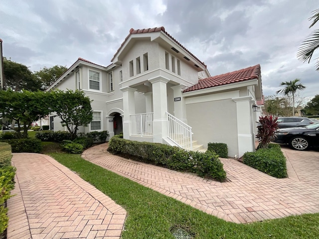 view of mediterranean / spanish-style house