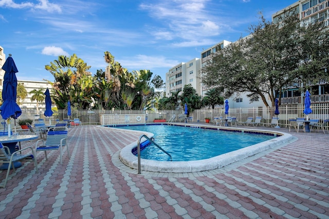 1000 NE 12th Ave Unit 304, Hallandale Beach, FL 33009 - community pool with a patio area
