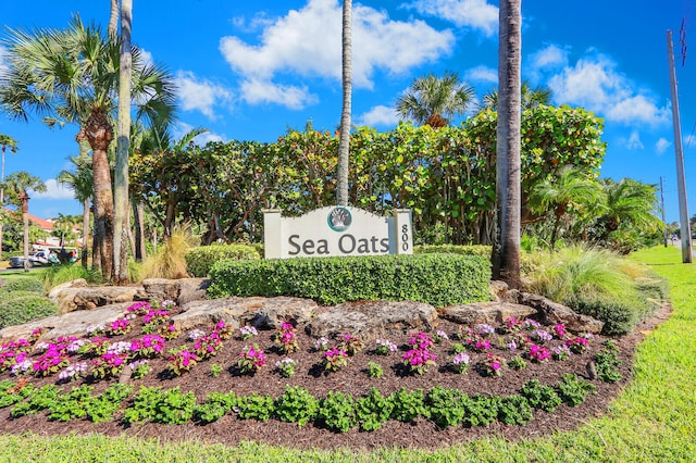 view of community / neighborhood sign