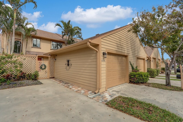 view of front facade with a garage