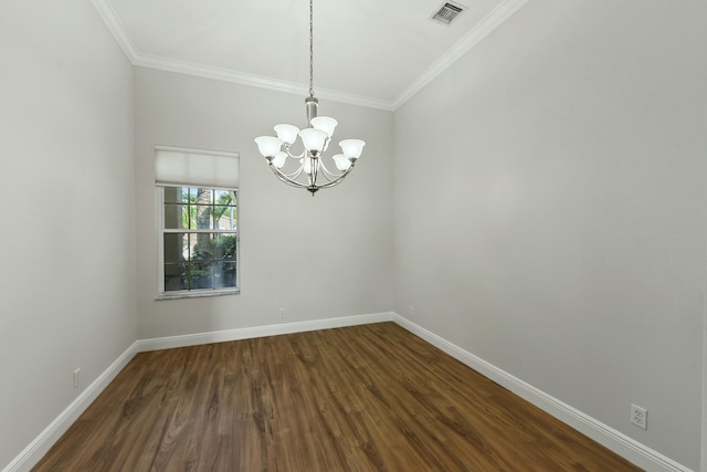 unfurnished room with crown molding, an inviting chandelier, visible vents, and baseboards