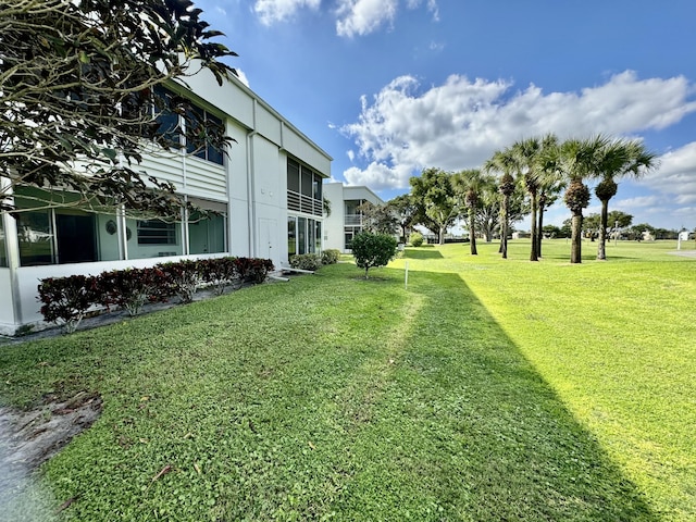 543 Flanders L, Delray Beach, FL 33484 - view of grassy yard