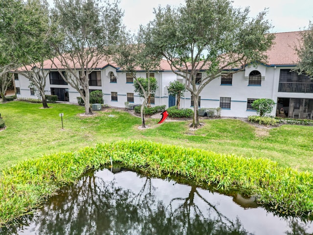 view of property's community featuring a water view