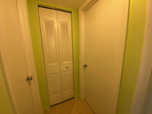 95 Cambridge E Unit 95, West Palm Beach, FL 33417 - view of hallway