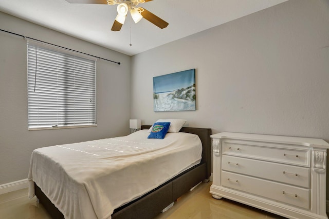 spare room featuring ornamental molding