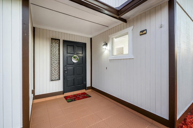 entrance to property with covered porch