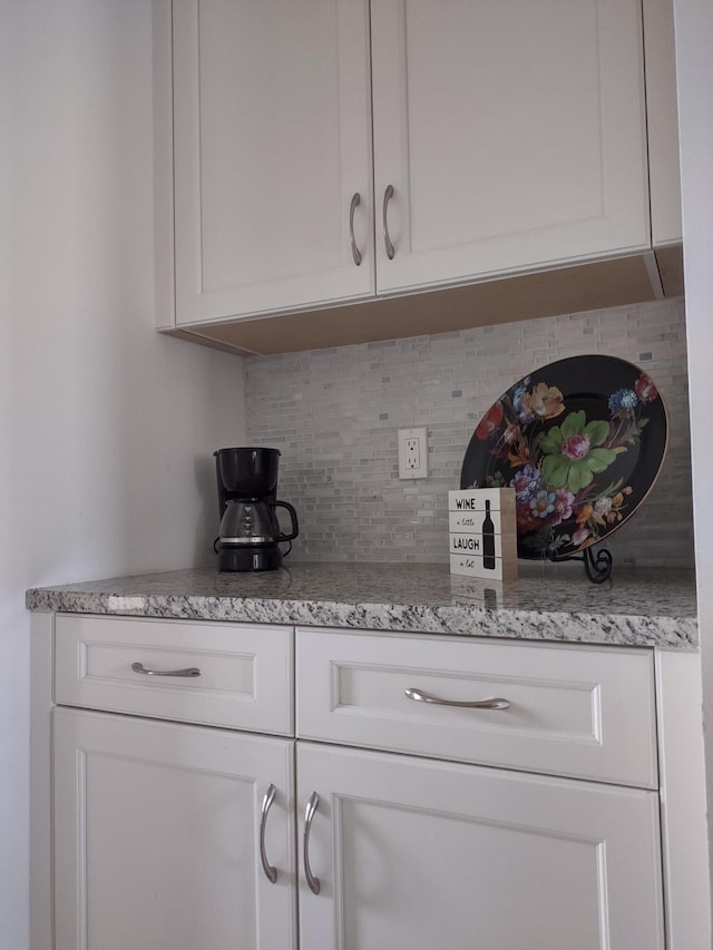 details with decorative backsplash