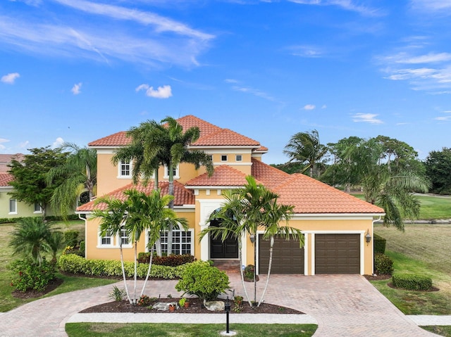 view of mediterranean / spanish-style house