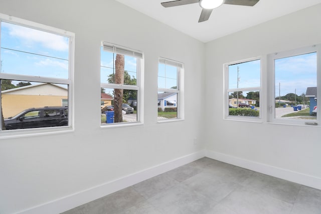 empty room with ceiling fan