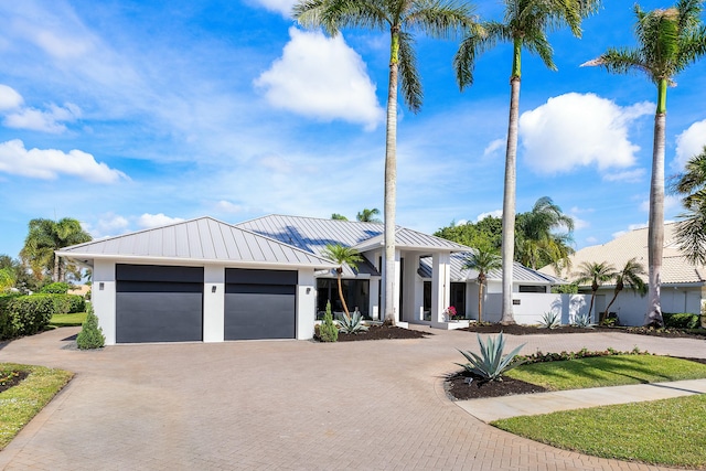 view of front of house featuring a garage