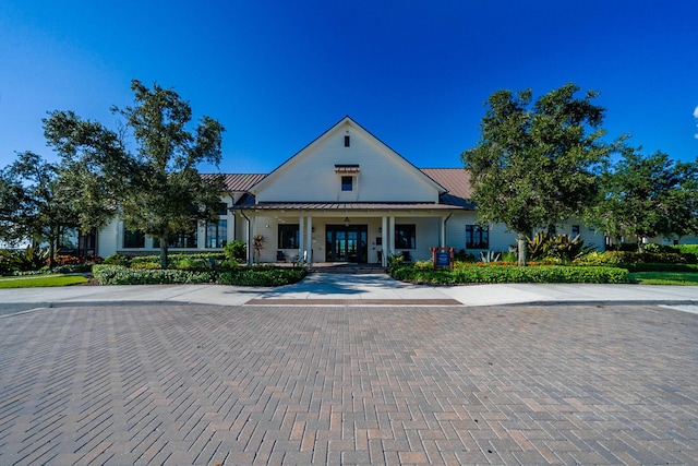 view of front facade with covered porch