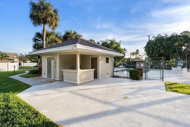 view of front of property