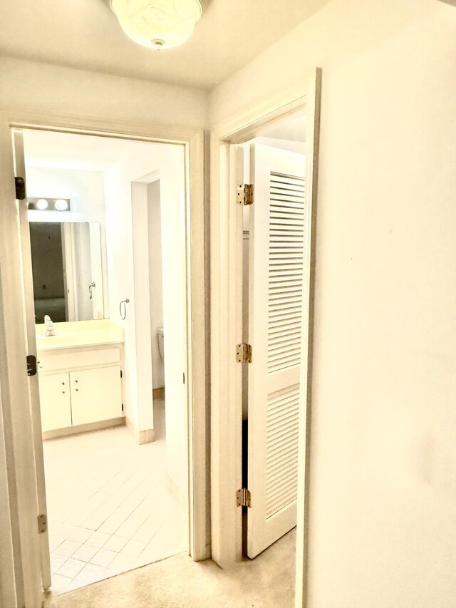 200 SE Four Winds Dr Unit 213, Stuart, FL 34996 - hall with a sink