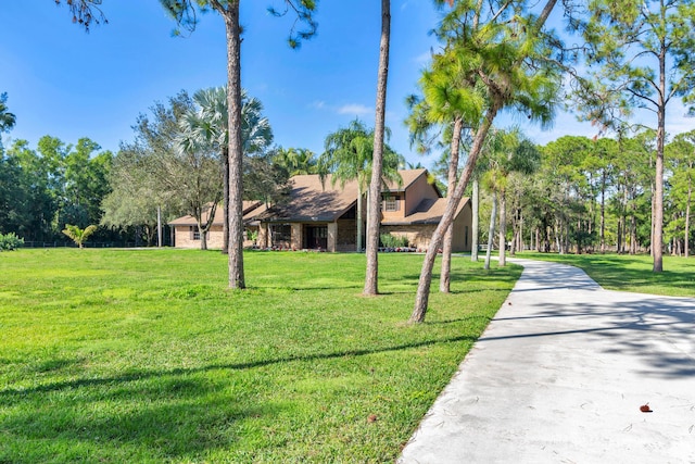 view of front of property with a front yard