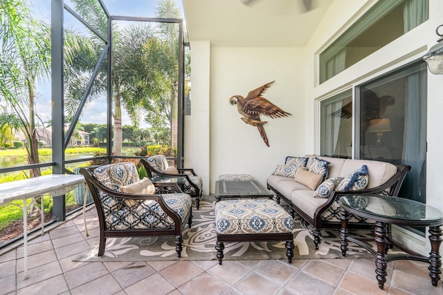 sunroom / solarium with ceiling fan