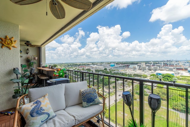 balcony featuring ceiling fan