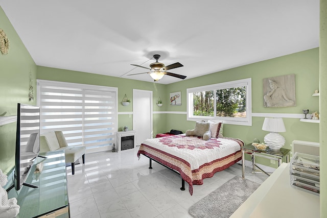 bedroom with ceiling fan