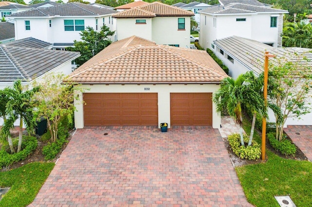 view of mediterranean / spanish-style house