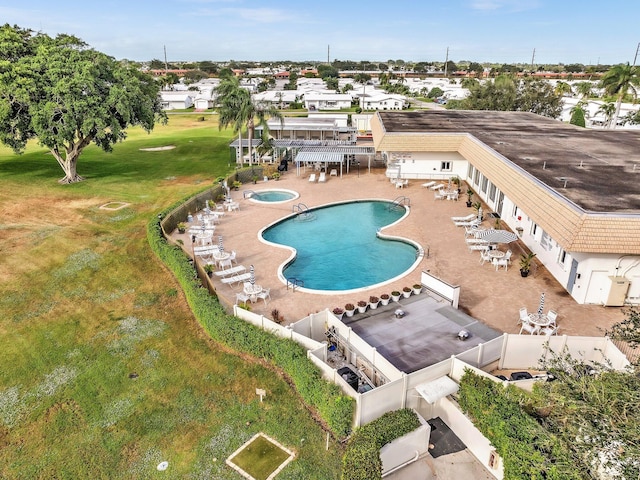 view of swimming pool