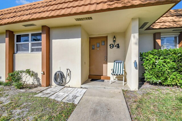 view of property entrance