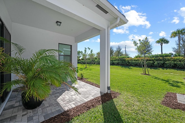 view of yard with a patio