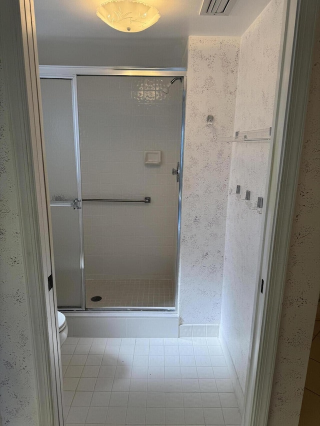 7516 N Devon Dr Unit 212, Tamarac, FL 33321 - full bath with toilet and a shower stall