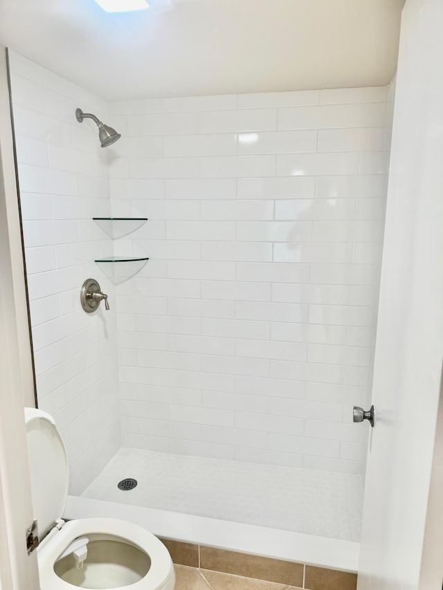 10777 W Sample Rd Unit 505, Coral Springs, FL 33065 - full bathroom featuring tiled shower and tile patterned flooring