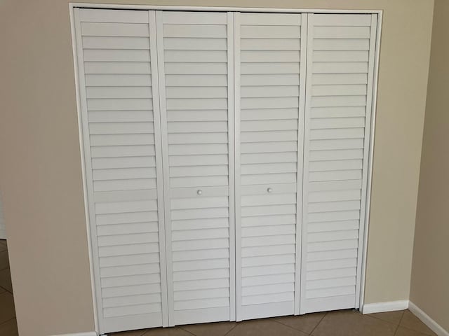 10777 W Sample Rd Unit 505, Coral Springs, FL 33065 - detailed view of baseboards