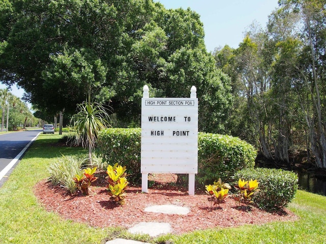 view of community / neighborhood sign