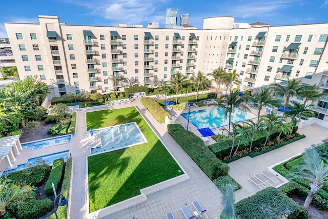 view of swimming pool