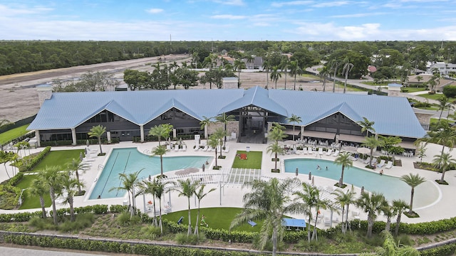 view of swimming pool