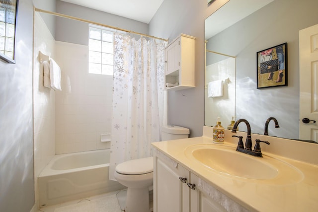 full bathroom with shower / bath combination with curtain, vanity, and toilet