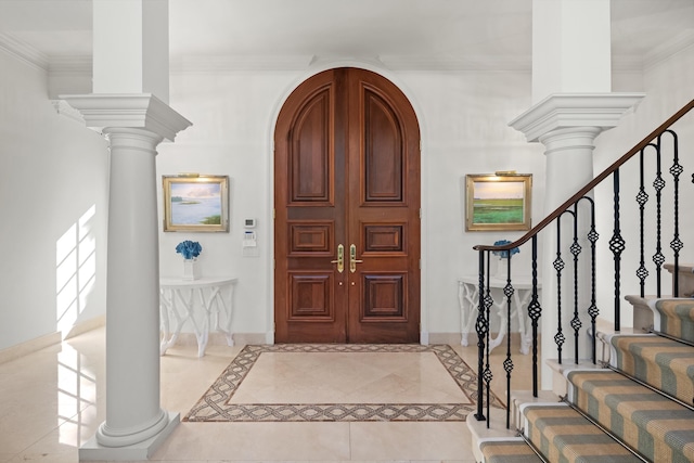 foyer with crown molding