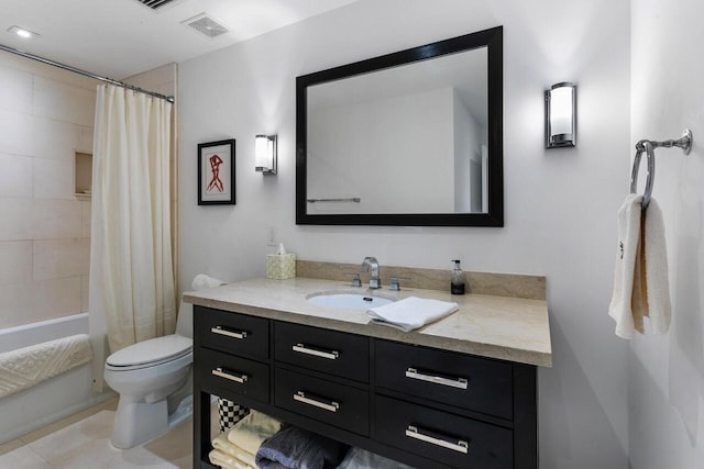 full bathroom with toilet, vanity, and shower / tub combo