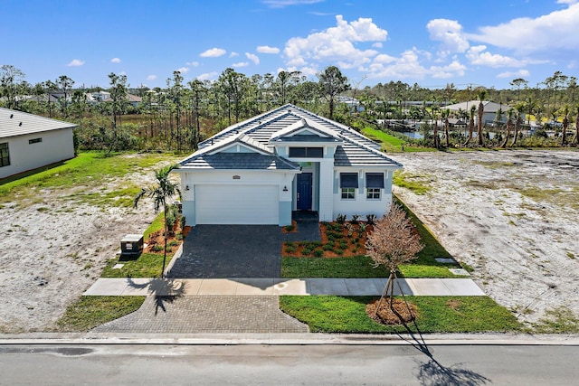 view of front of house featuring a garage