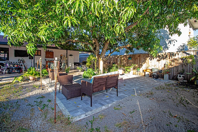 view of patio / terrace featuring an outdoor hangout area