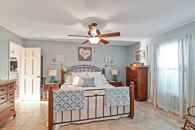 bedroom with ceiling fan