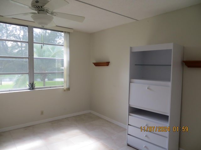 unfurnished bedroom with ceiling fan