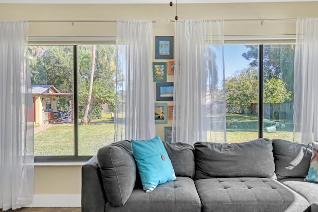 view of sunroom / solarium