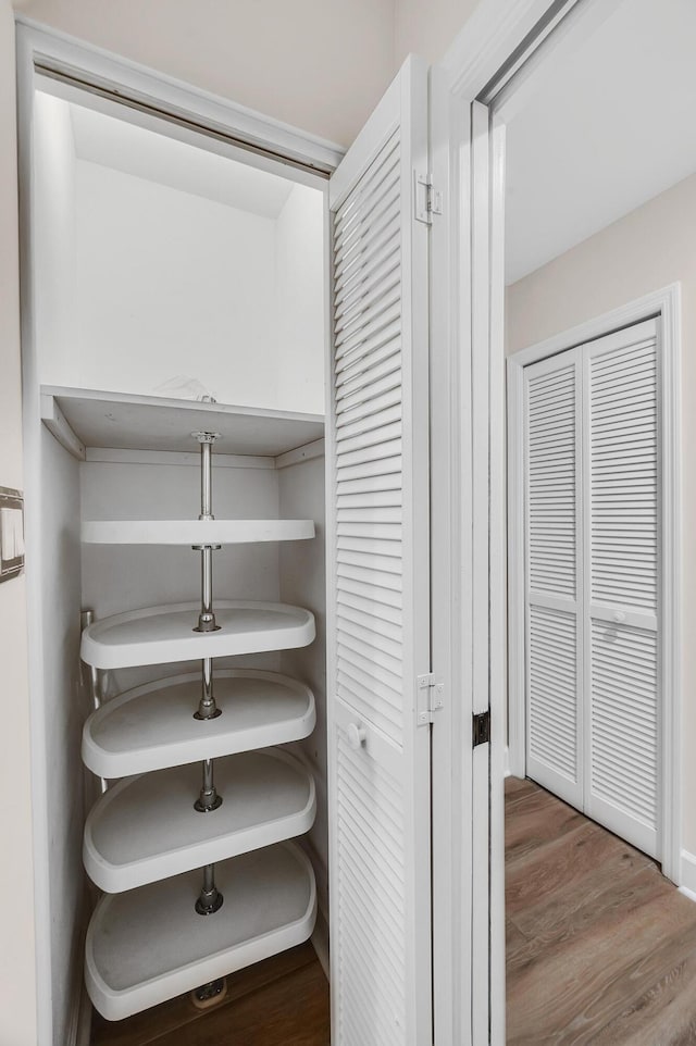 interior details with hardwood / wood-style floors