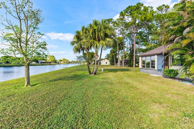 view of yard featuring a water view